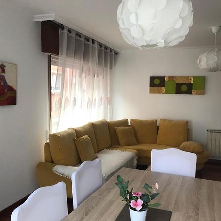 Apartamento Xacobe Grove, 120 Metros Totalmente Equipado, Luminoso, Centrico Y Con Plaza De Garaje O Grove Esterno foto