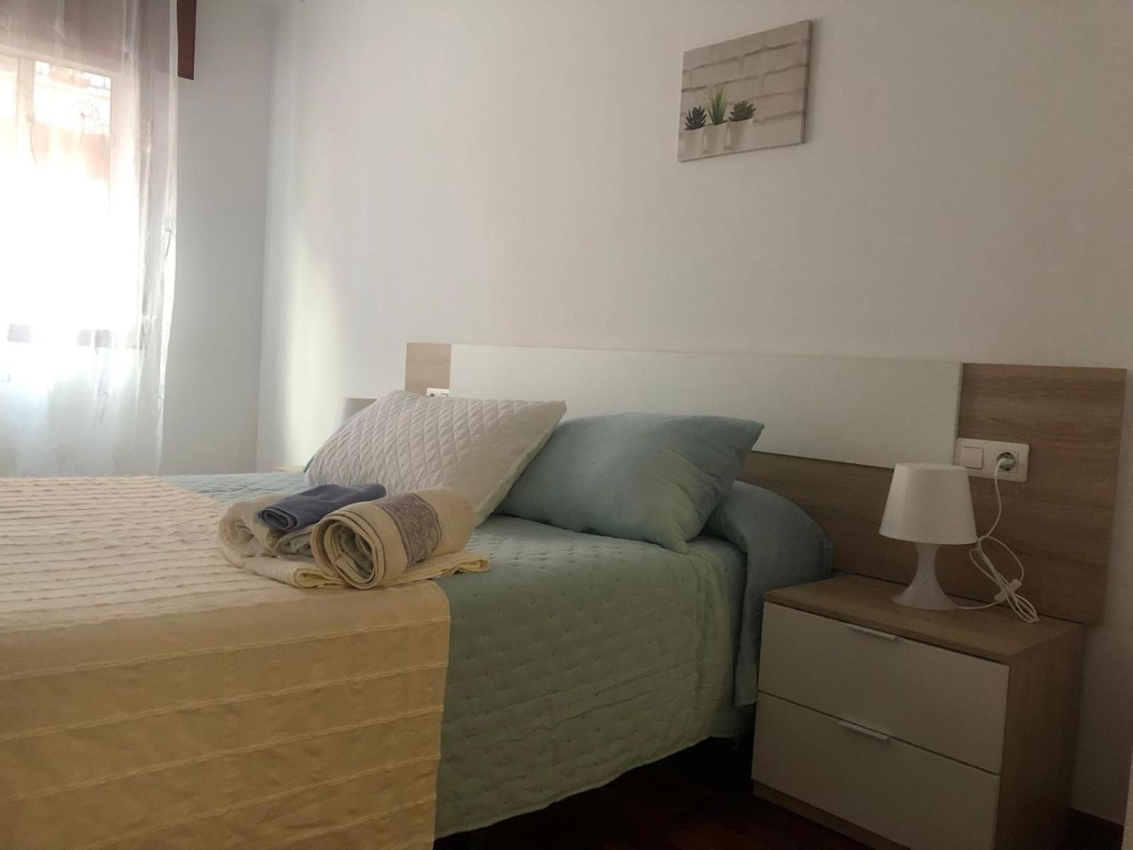 Apartamento Xacobe Grove, 120 Metros Totalmente Equipado, Luminoso, Centrico Y Con Plaza De Garaje O Grove Esterno foto
